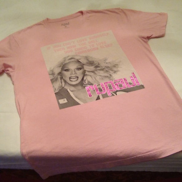 RuPaul T-Shirt - Picture 2 of 6
